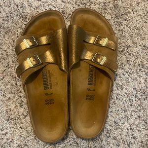 Gold/ tan size 39 Birkenstock’s